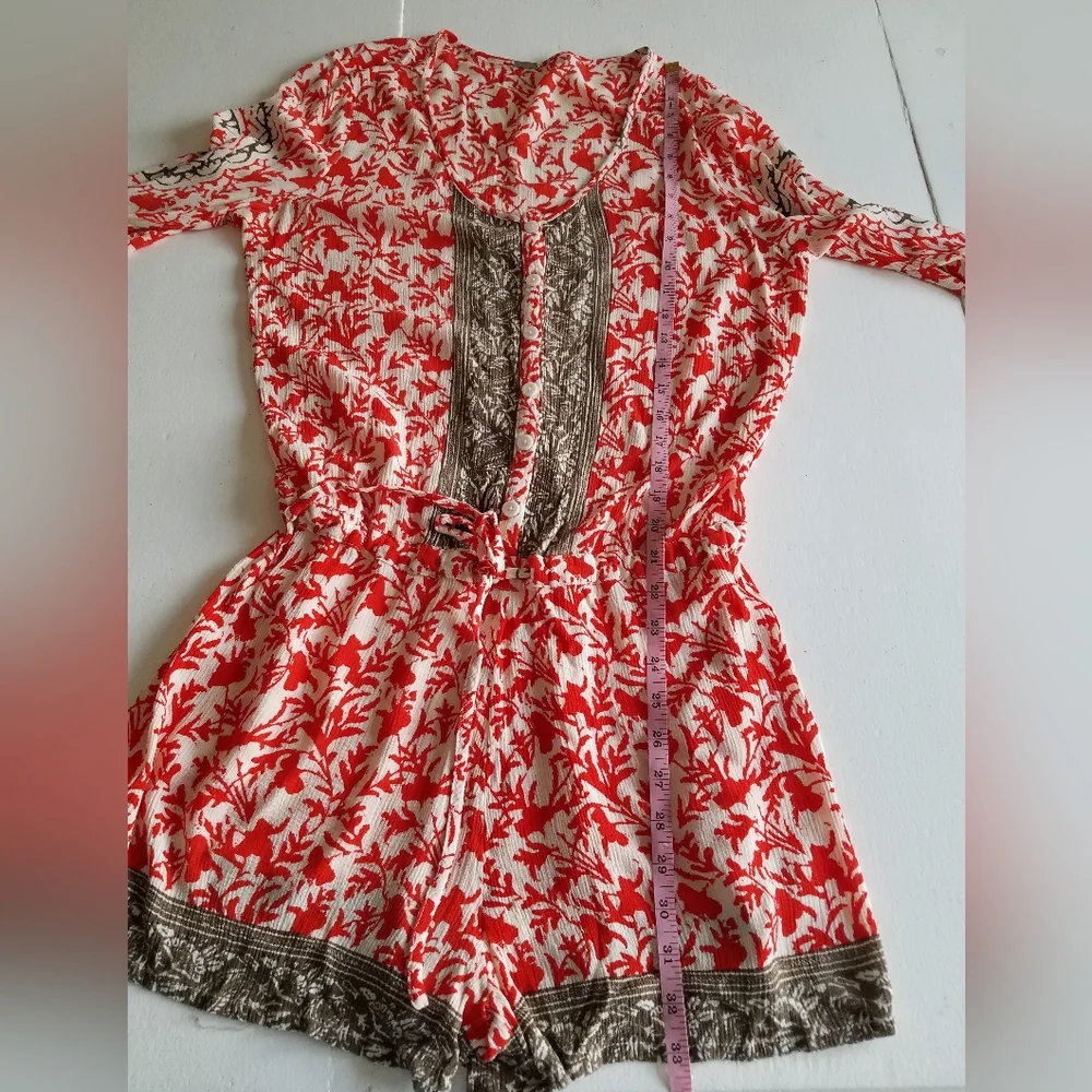 Free People Red Gray Floral Romper Size Small - Picture 12 of 14